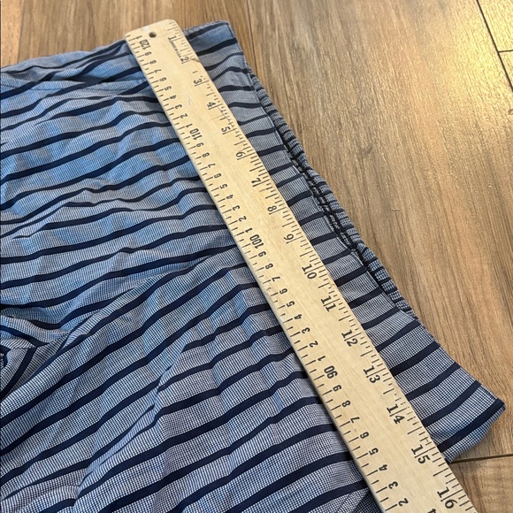 Carve Designs Avery Beach Pants with a ruched leg opening. - Picture 4 of 8